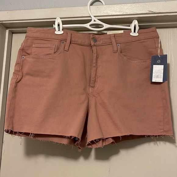 NWT - Target High-Rise Pink Shorts - Size 16 - Picture 1 of 5